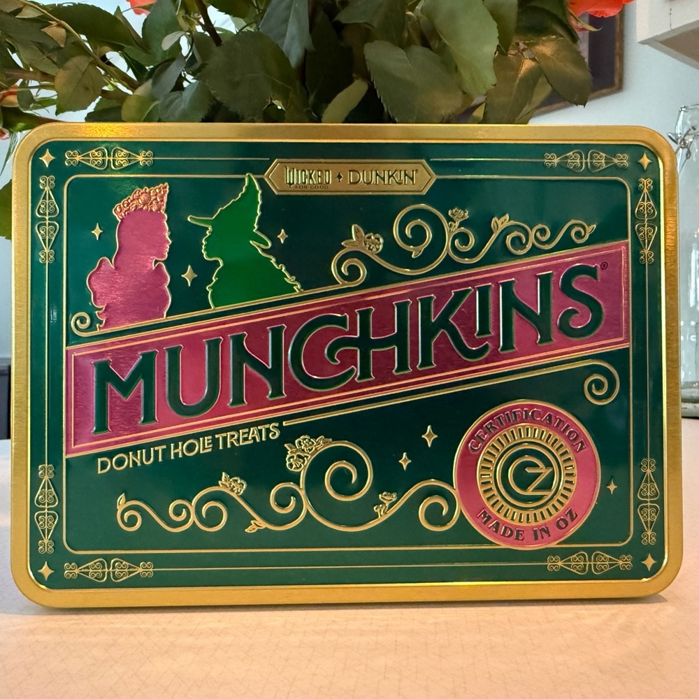 Dunkn X Wicked Munchkin Tin Box “Wicked for Good” Limited Edition